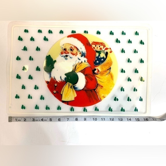 Set of 2 Plastic Vintage Santa Placemats - Picture 3 of 4